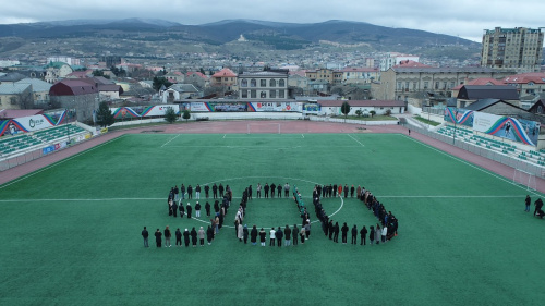 В Дербенте  прошел  молодежный патриотический  флешмоб  "900 дней подвига"