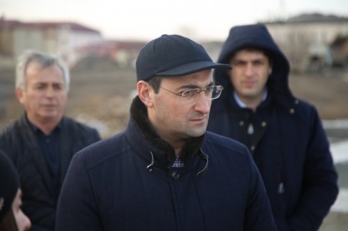 Мэр Дербента проверил ход работ по благоустройству парка Низами Гянджеви