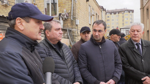 Рустамбек Пирмагомедов и Мавсум Рагимов ознакомились со строительством Азербайджанского театра