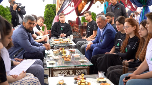 Федеральная программа «Профессионалитет» в действии На крепости Нарын-кала состоялся «деловой завтрак»