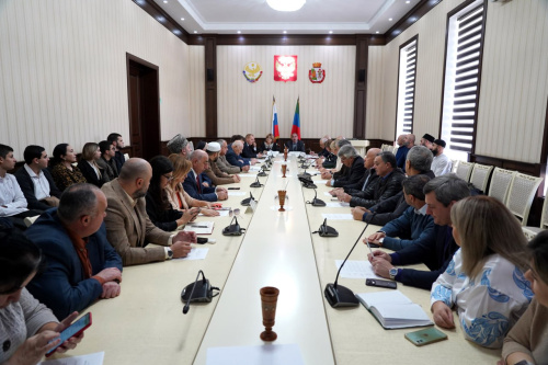 В Дербенте состоялось совместное заседание Общественной палаты, Совета старейшин и горсовета ветеранов войны и труда