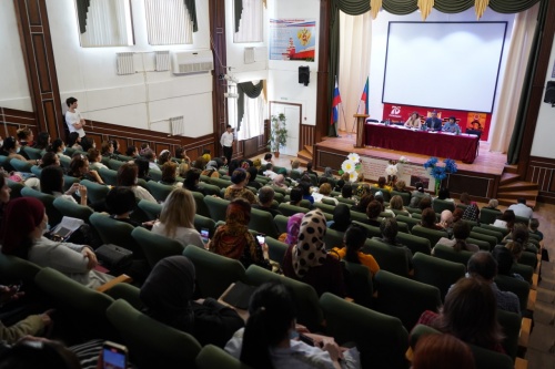 Рустамбек Пирмагомедов провел общегородское родительское собрание