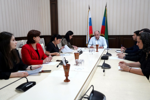 Состоялось заседание комиссии по делам несовершеннолетних 